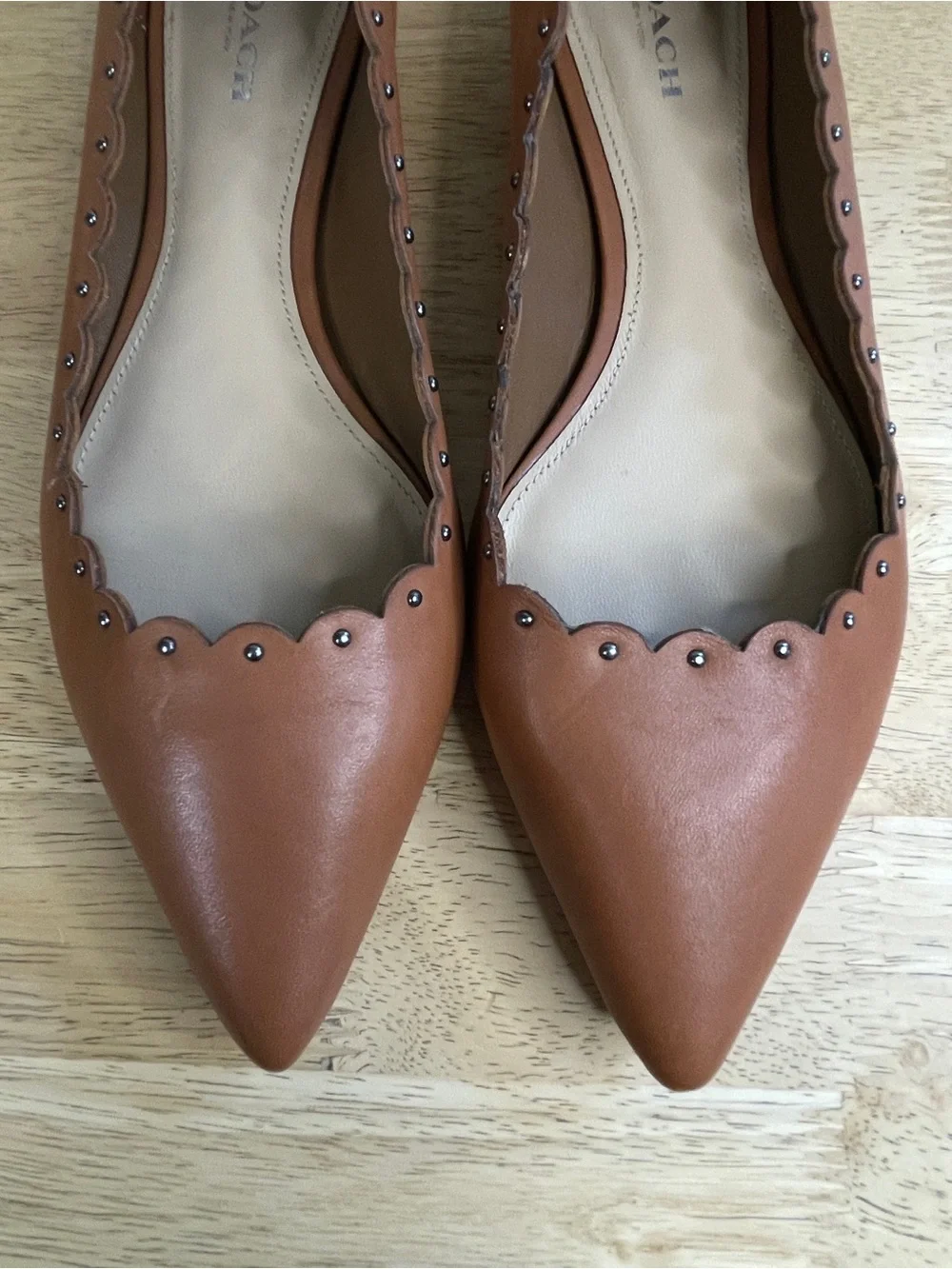Coach Jill Scalloped Brown Studded Leather Pointed-Toe Flats Size 7.5 - Picture 6 of 12